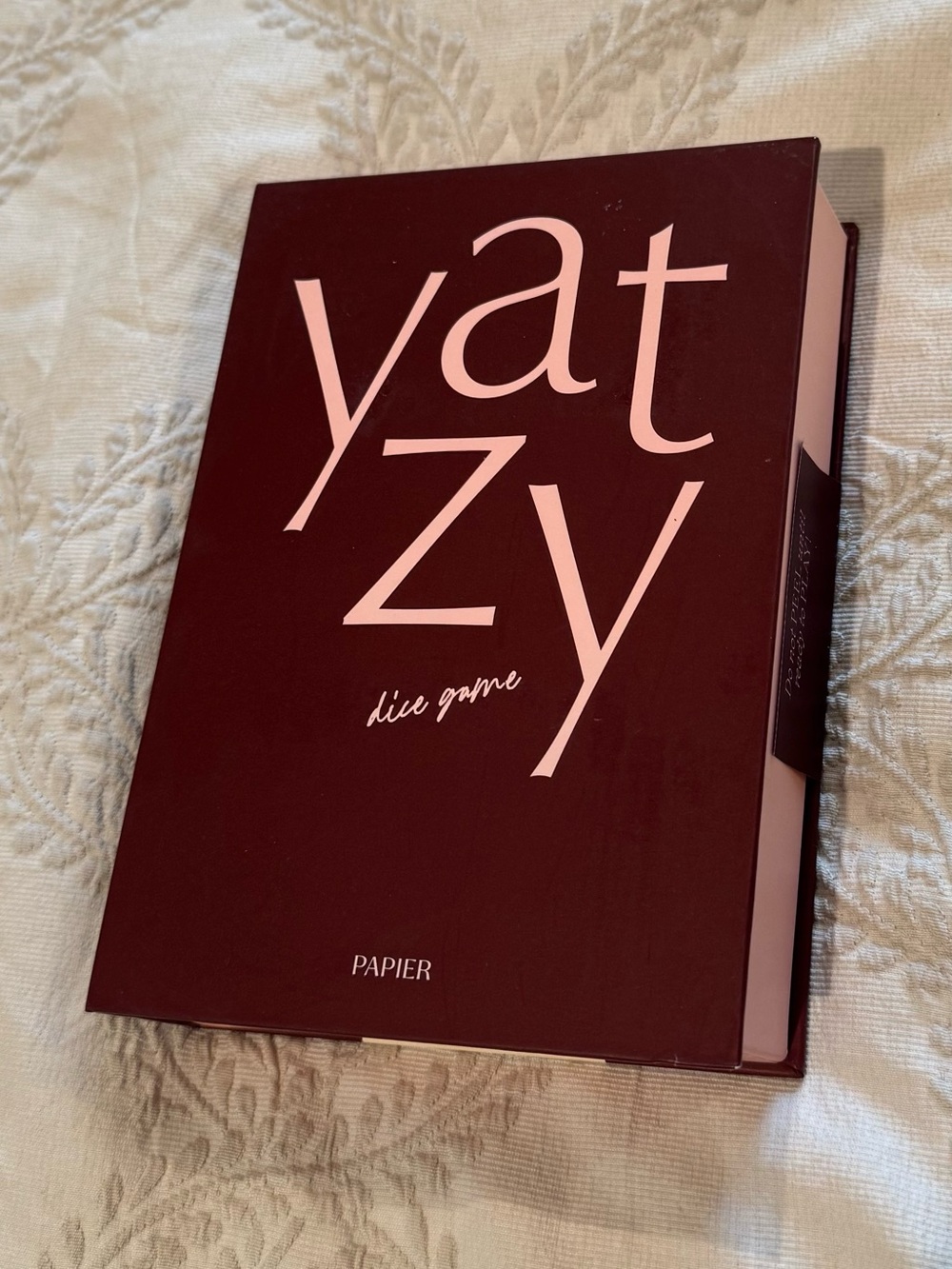 NWT, Anthropologie X Papier Yatzy Bookshelf Dice Game 🎲 - Picture 3 of 5